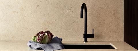 Caesarstone 5212 Taj Royale Naturstein Risse